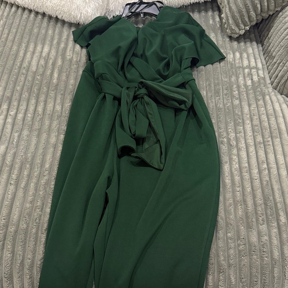 Elegant Green Jumpsuit